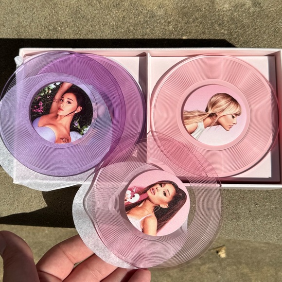 Ariana Grande Acrylic “Vinyl Record” Coaster Set (6) BNIB - Picture 3 of 4